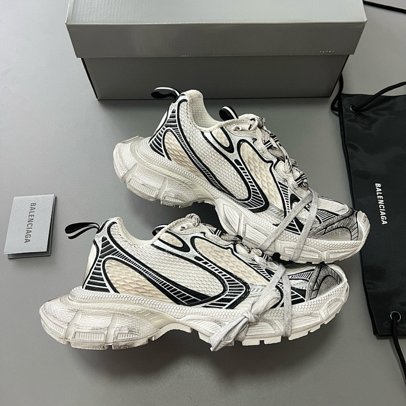 Balenciaga Track Sneakers (40)