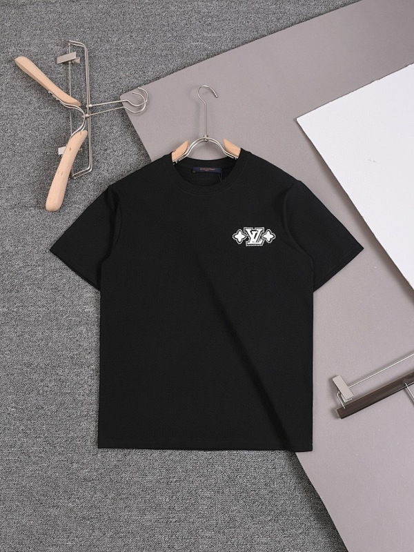 LOUIS VUITTON TSHIRTS (196)