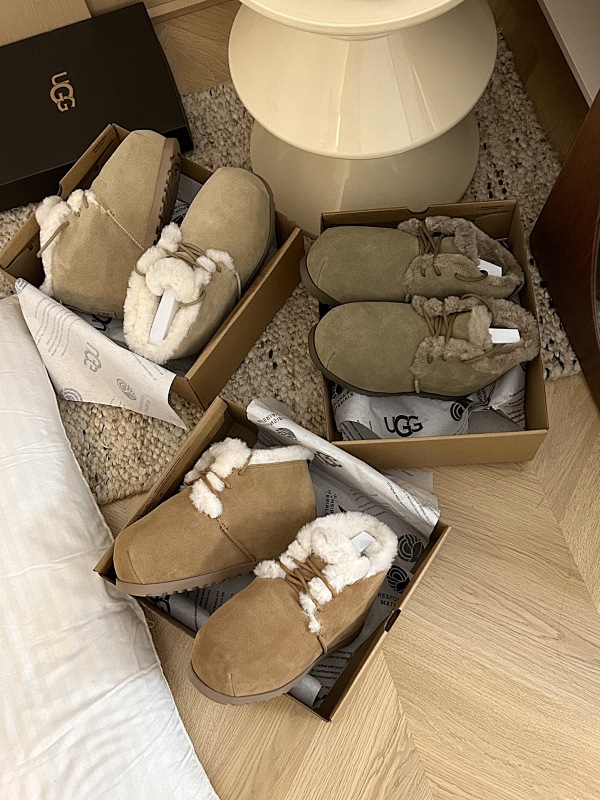 UGG Classic Short II Boots