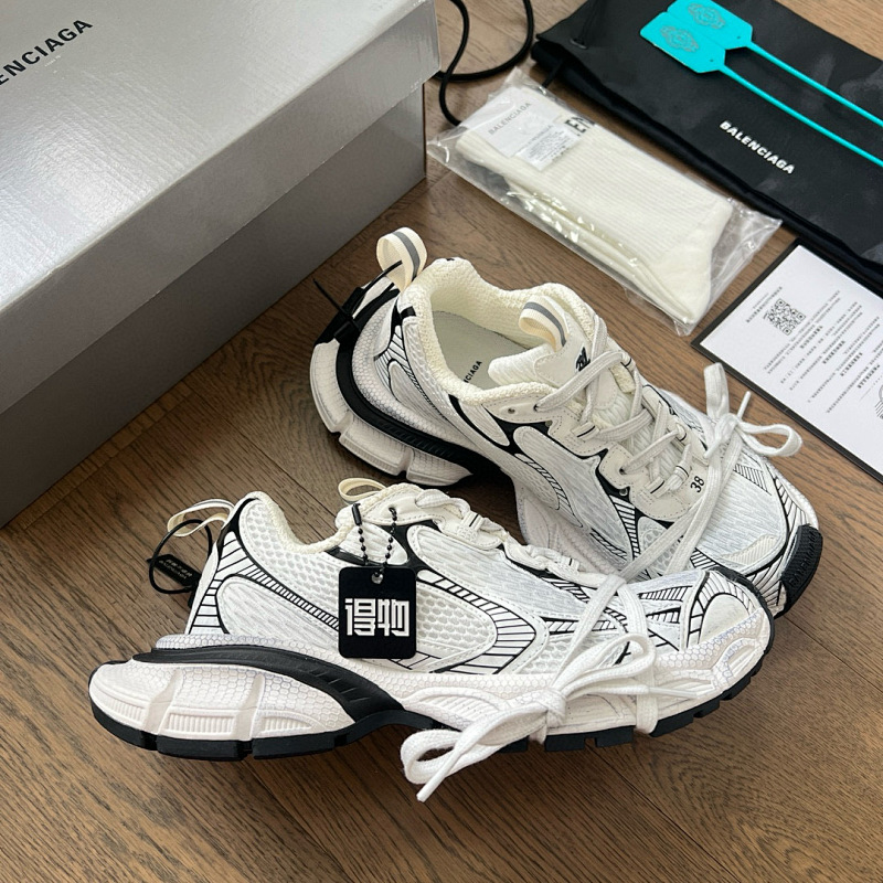 Balenciaga Triple S (11)