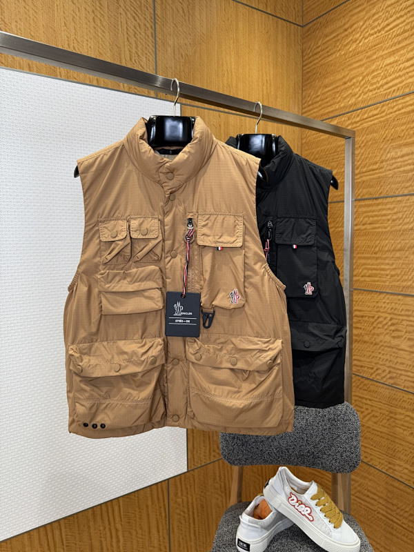 MONCLER VESTS (5)