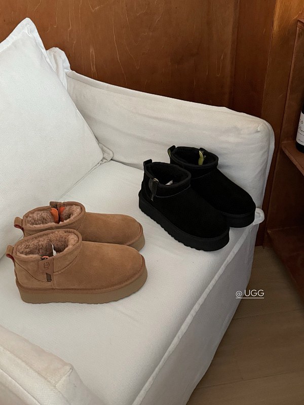 UGG Short Boots