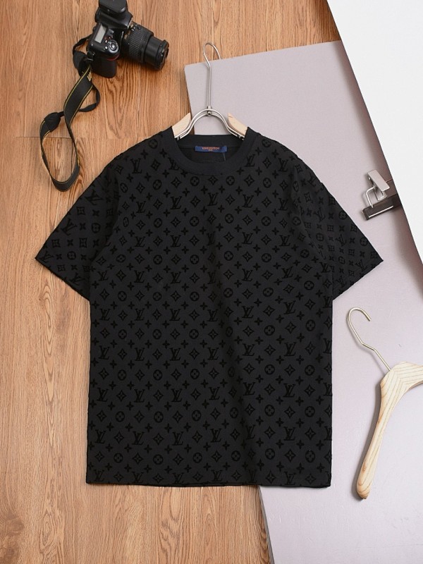 LOUIS VUITTON TSHIRTS (241)