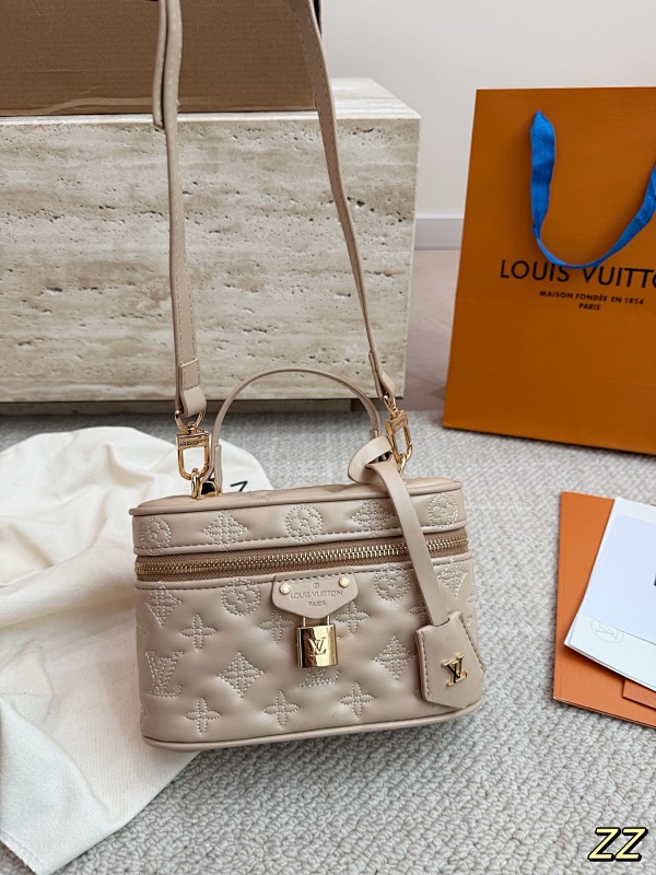 LOUIS VUITTON BAGS (75)