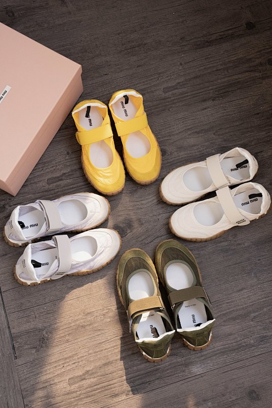 Miu Miu Casual Shoes