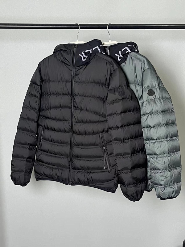 MONCLER PUFFERS (97)