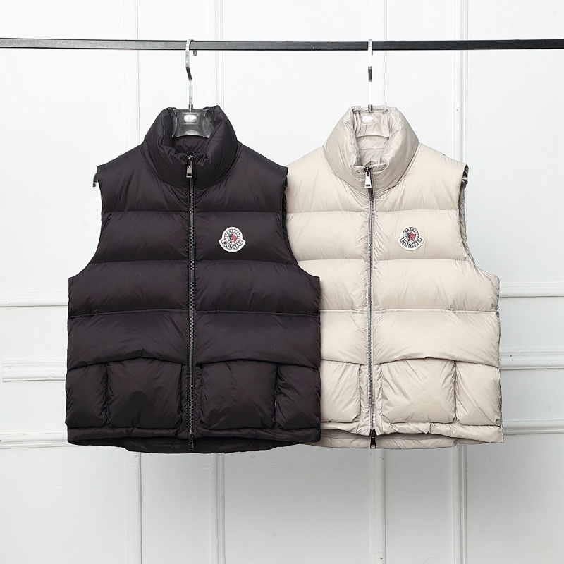 MONCLER VESTS (12)