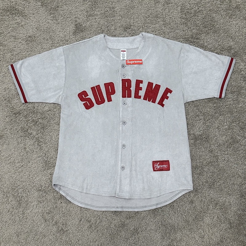 SUPREME (14)