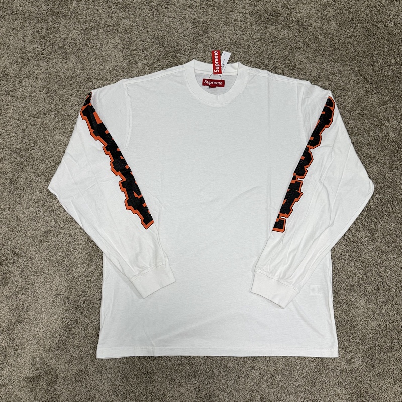 SUPREME (4)