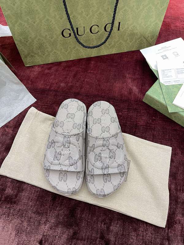 GUCCI SHOES (155)