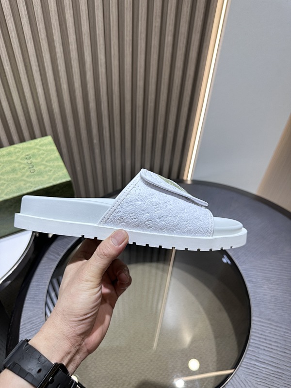 GUCCI SHOES (131)