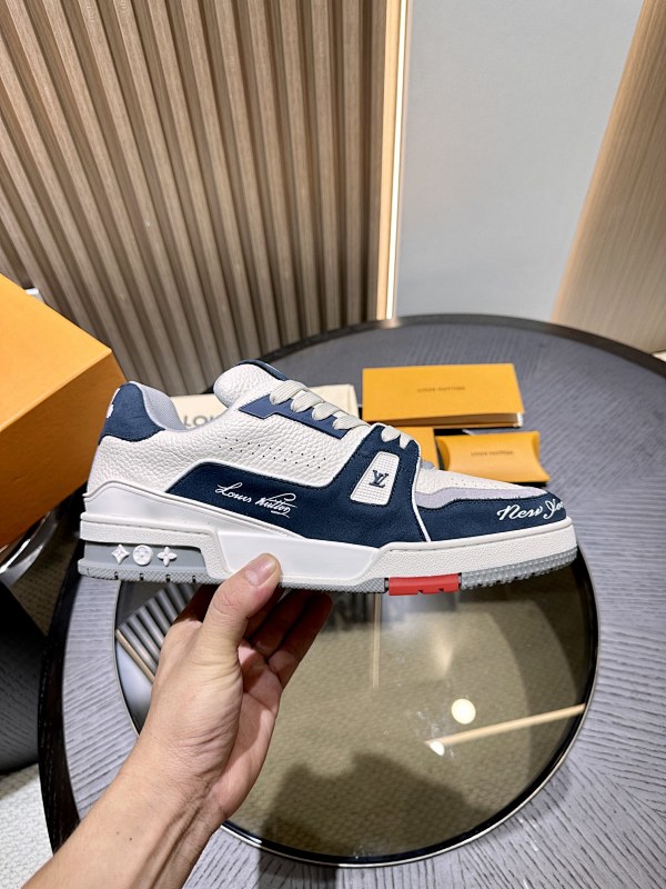 LOUIS VUITTON SKATE TRAINER (131)
