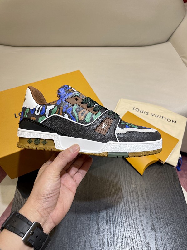 LOUIS VUITTON SKATE TRAINER (218)