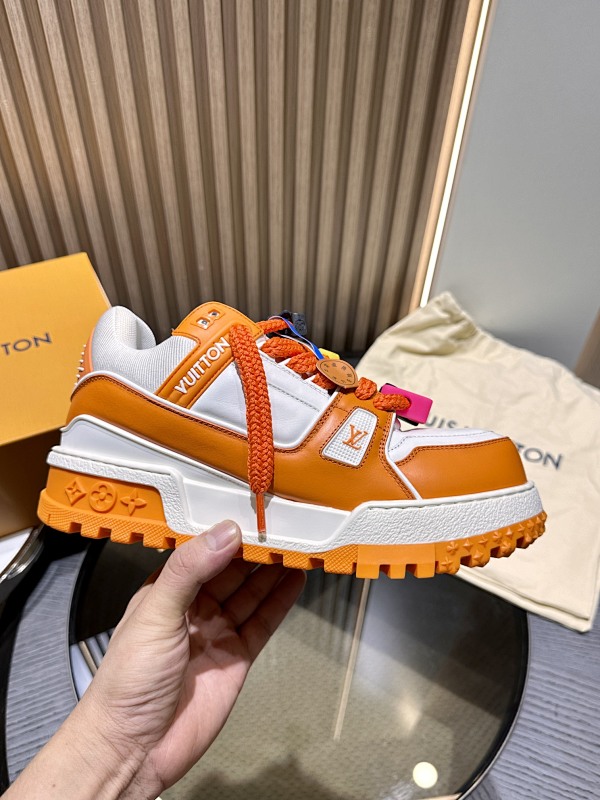 LOUIS VUITTON SKATE TRAINER (108)