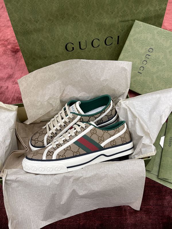 GUCCI SHOES (97)