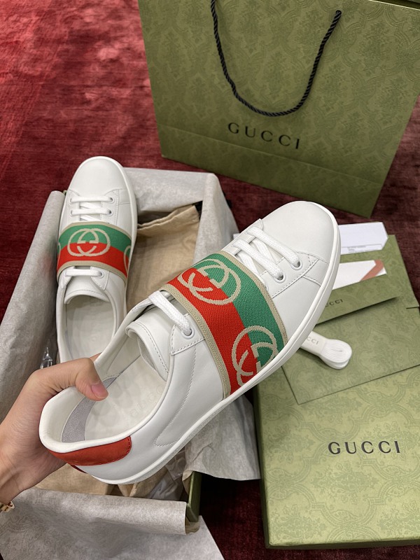 GUCCI SHOES (16)