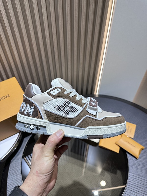LOUIS VUITTON SKATE TRAINER (136)