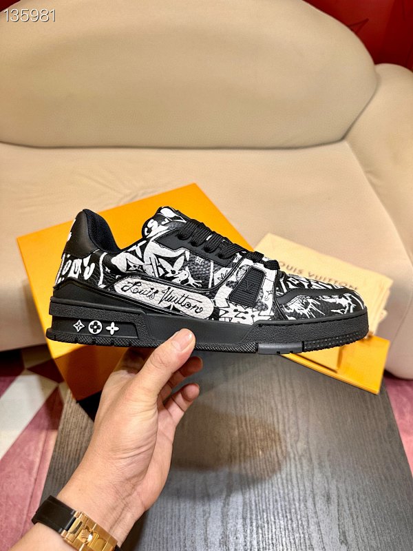 LOUIS VUITTON SKATE TRAINER (199)