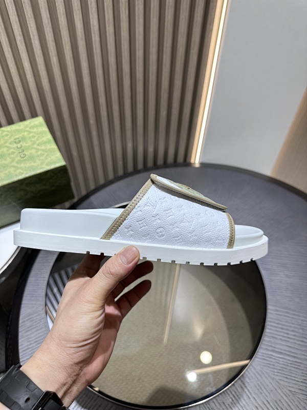 GUCCI SHOES (130)