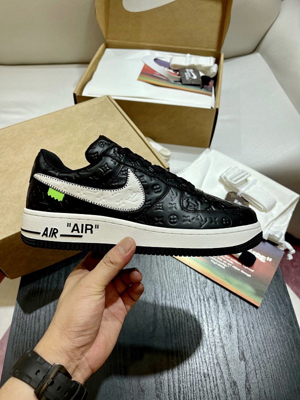 LOUIS VUITTON SKATE TRAINER (289)