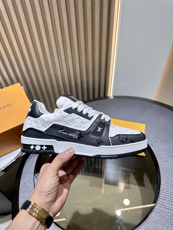 LOUIS VUITTON SKATE TRAINER (53)