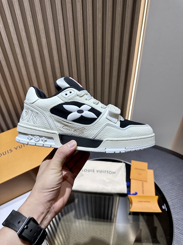 LOUIS VUITTON SKATE TRAINER (93)