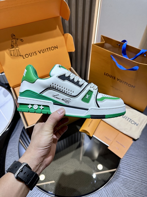 LOUIS VUITTON L@V Trainer Sneakers (15)