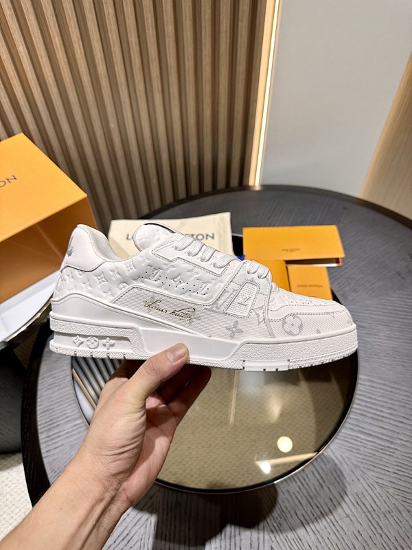 LOUIS VUITTON SKATE TRAINER (51)