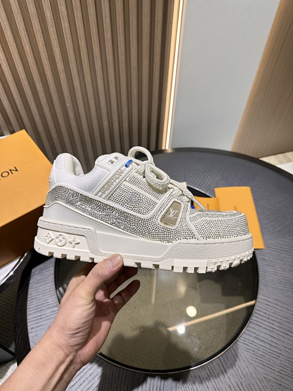 LOUIS VUITTON SKATE TRAINER (147)