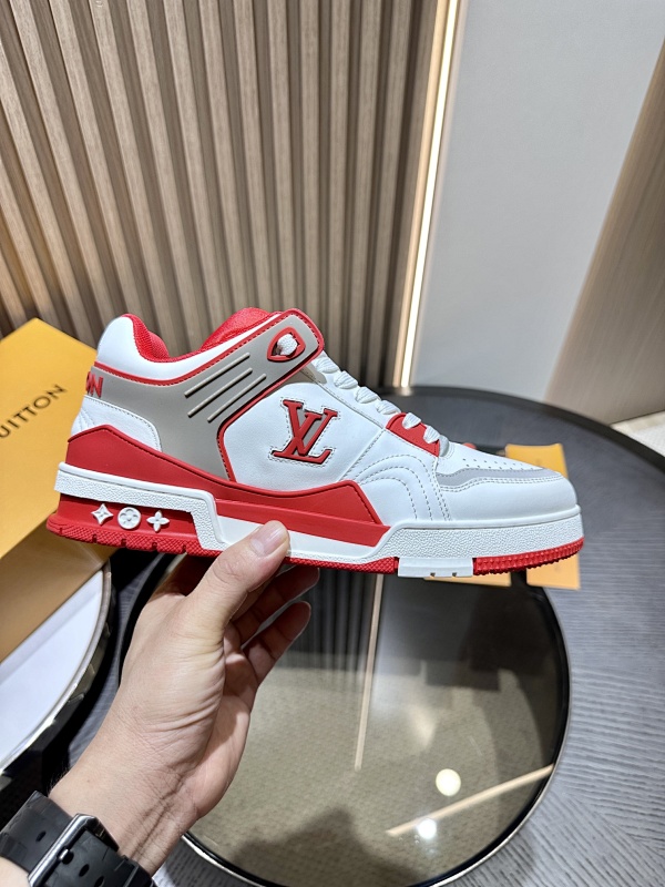LOUIS VUITTON SKATE TRAINER (125)