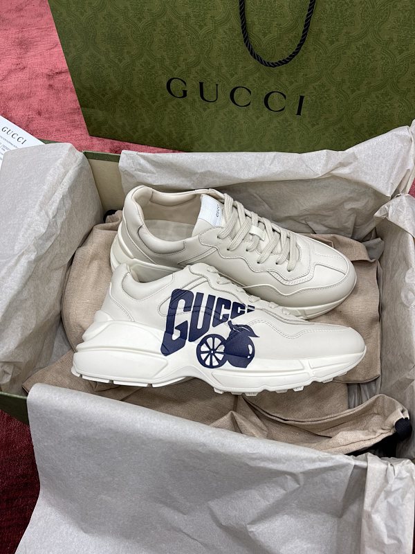 GUCCI SHOES (48)