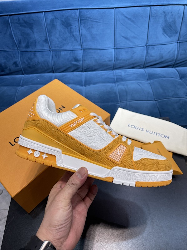 LOUIS VUITTON SKATE TRAINER (170)