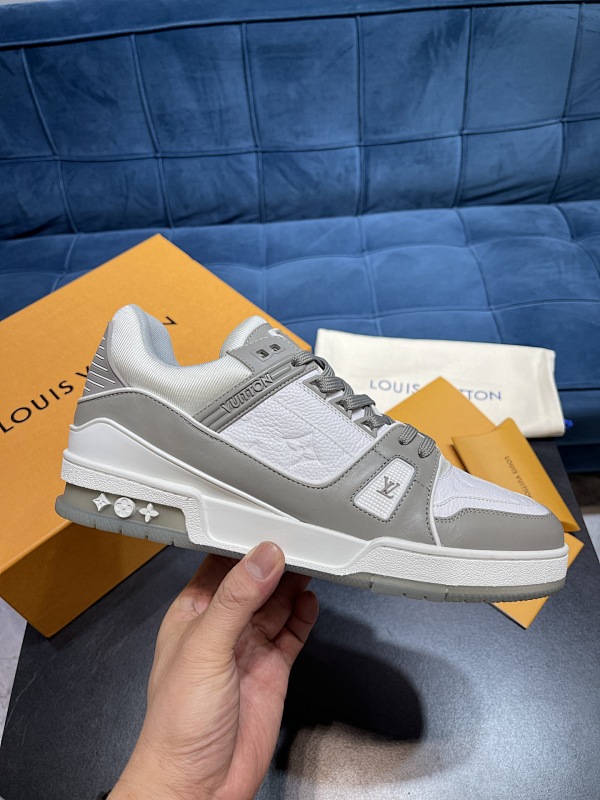 LOUIS VUITTON SKATE TRAINER (172)