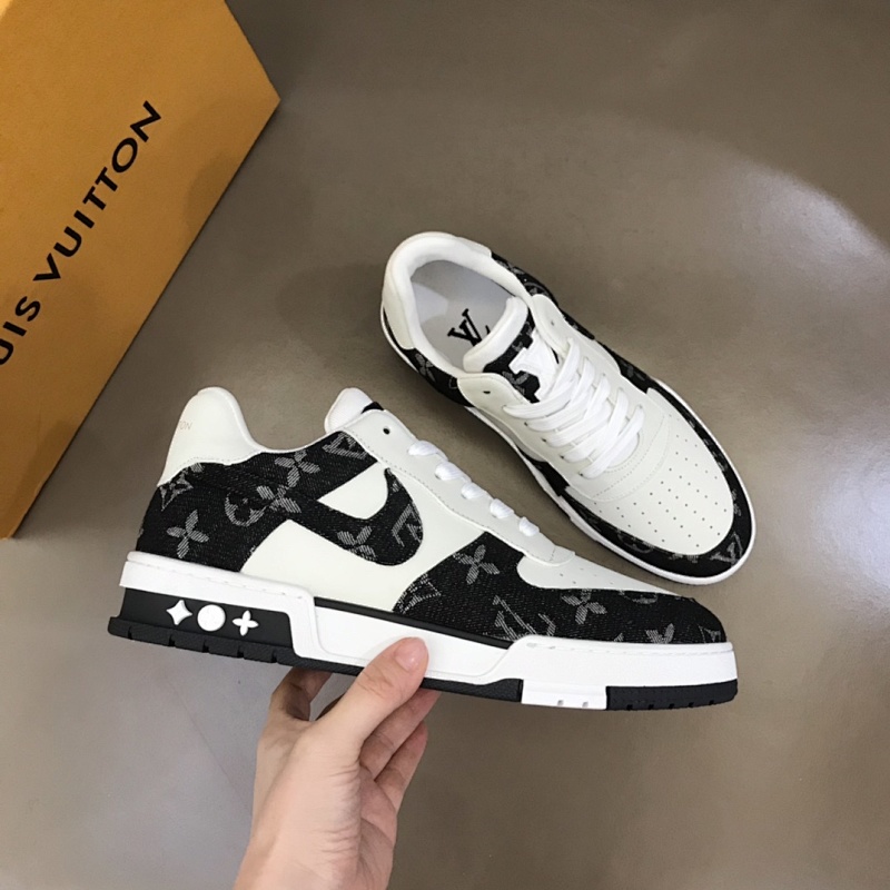 LOUIS VUITTON Lous Vuitton x Nike Sneakers
