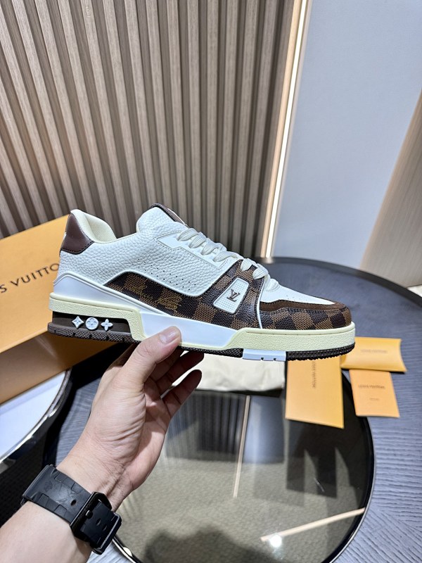 LOUIS VUITTON SKATE TRAINER (70)