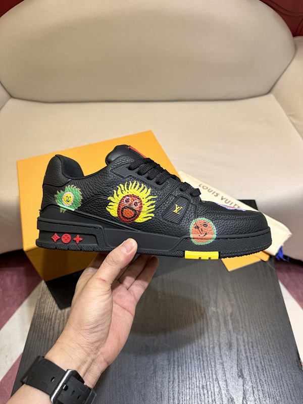LOUIS VUITTON L@V Trainer Sneakers (150)