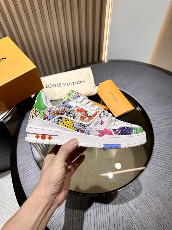 LOUIS VUITTON SKATE TRAINER (152)