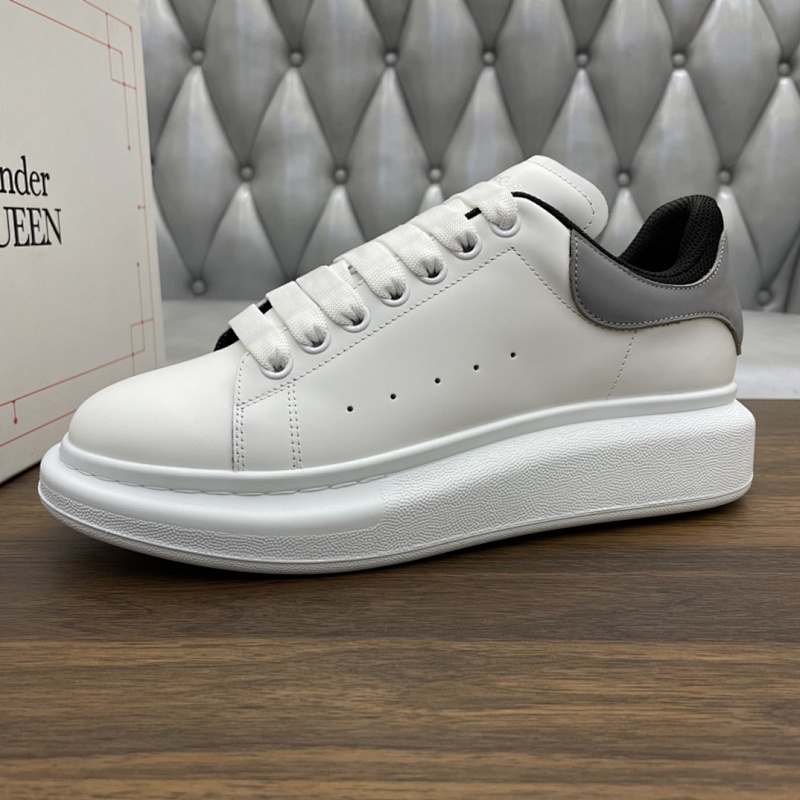 ALEXANDER MCQUEEN McQueen Sneakers (14)