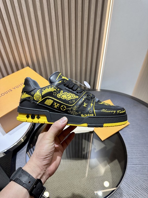 LOUIS VUITTON SKATE TRAINER (133)