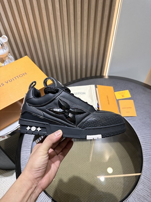 LOUIS VUITTON L@V Skate (5)