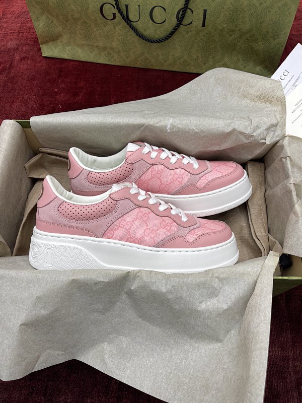 GUCCI SHOES (107)
