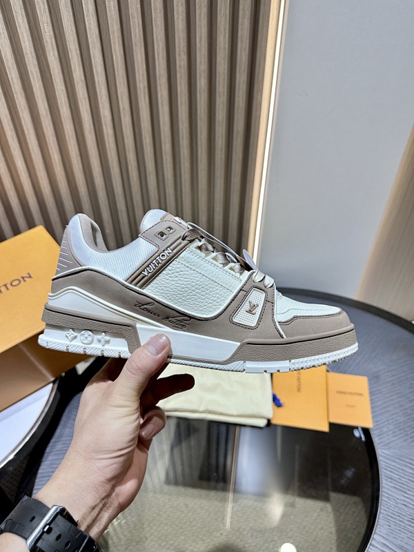 LOUIS VUITTON SKATE TRAINER (98)