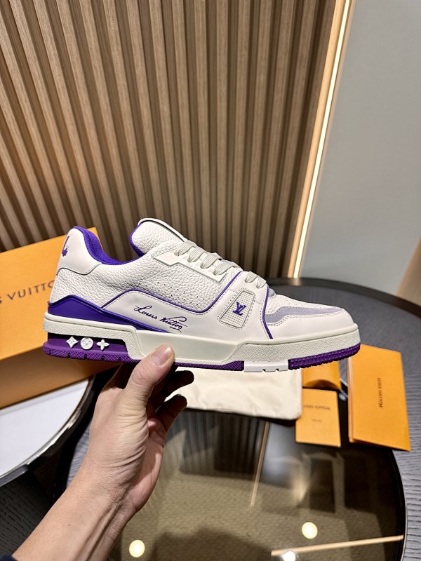 LOUIS VUITTON Loui Vuitton L@V Trainer Sneakers (3)