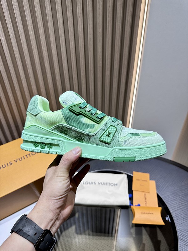 LOUIS VUITTON SKATE TRAINER (115)