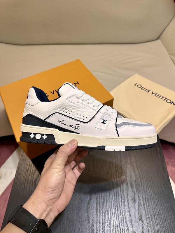 LOUIS VUITTON L@V Trainer Sneakers (149)