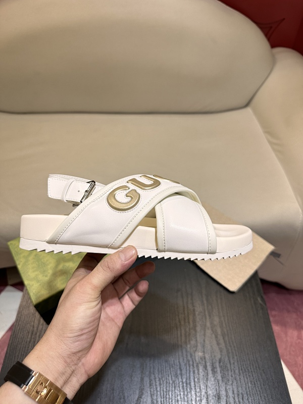 GUCCI SHOES (148)