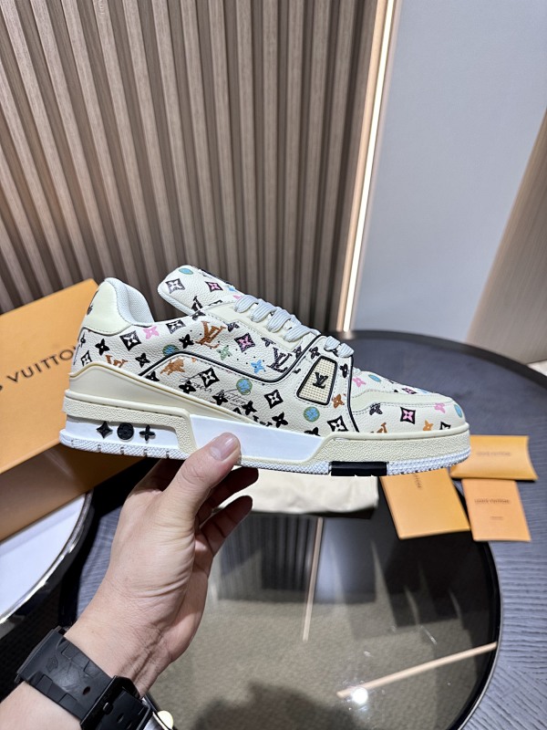 LOUIS VUITTON SKATE TRAINER (66)