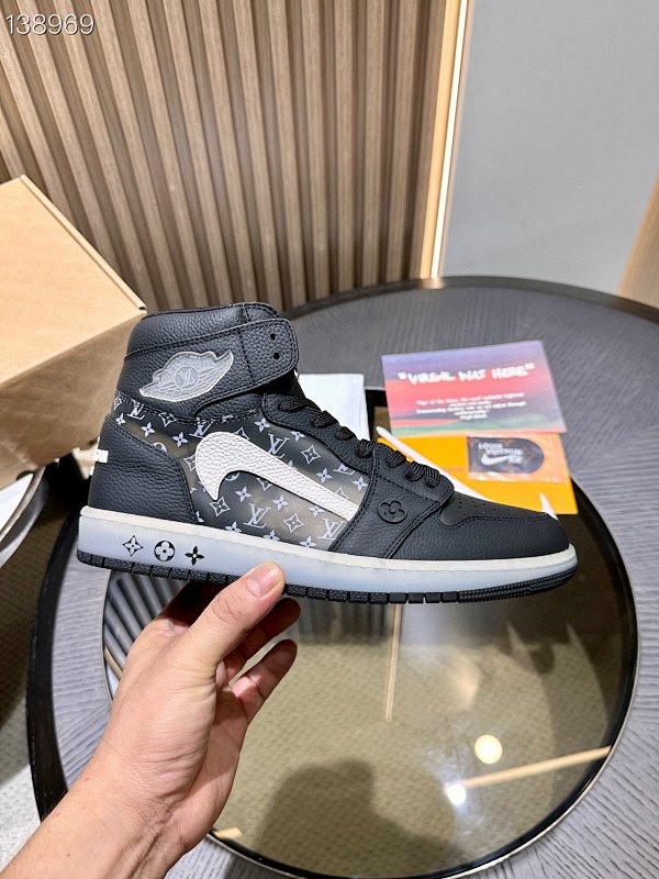 LOUIS VUITTON L@V x Nike Sneakers