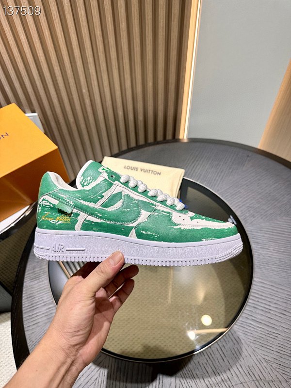 LOUIS VUITTON SKATE TRAINER (253)