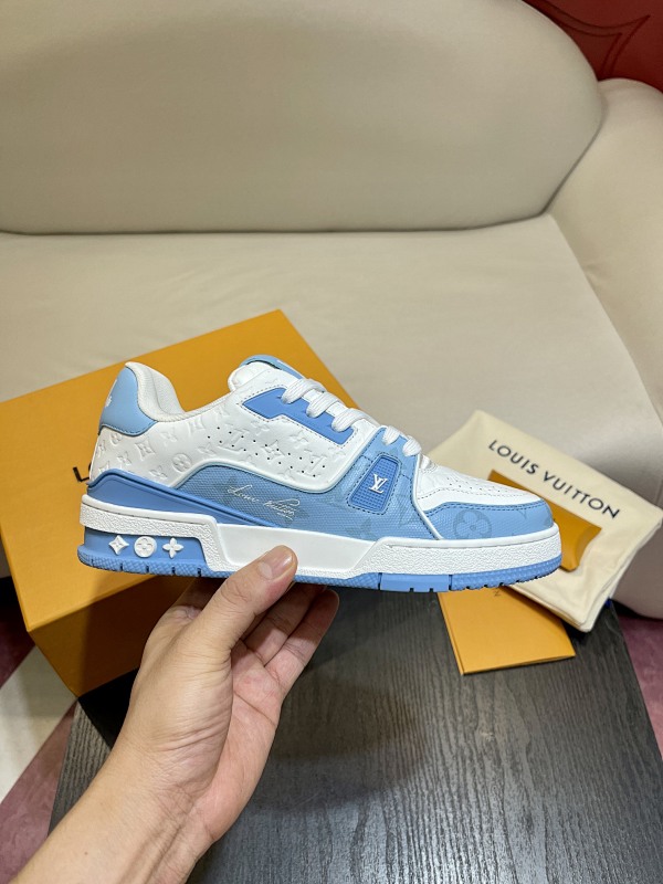 LOUIS VUITTON L@V Trainer Sneakers (172)